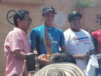 Gordon se corona en el Surf Open de Acapulco