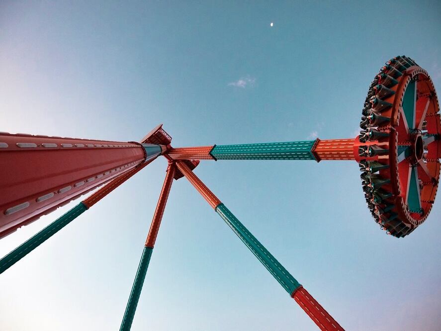 Este juego mecánico se eleva hasta 53 metros de altura / Foto: Six Flags México