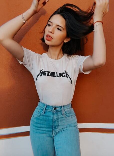 Ángela Aguilar nos da lecciones de estilo con su prenda favorita: los jeans de cintura alta