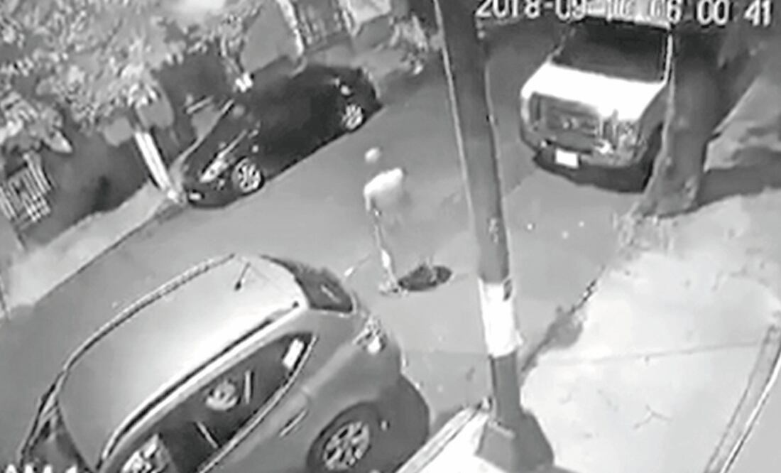 Las víctimas del sujeto, Carla, de 18 años, y una más, lo describen como “un hombre mayor de piel blanca”. Por los videos que circulan por la red al parecer el sujeto maneja una camioneta marca Nissan. Foto: TOMADA DE VIDEO