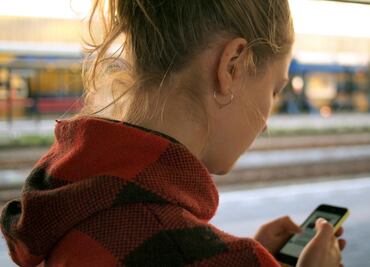 Casi 60% de las mujeres en México han sido víctima de stalkerware