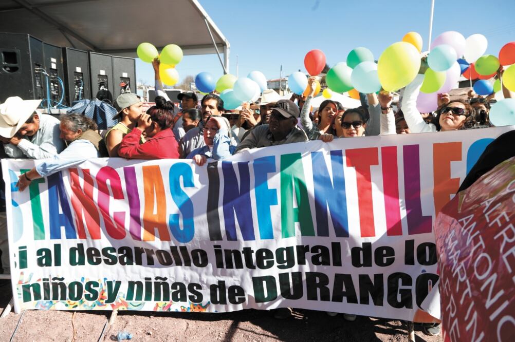 Integrantes de estancias infantiles en Durango se manifestaron contra el recorte presupuestal al programa. (YADIN XOLALPA. EL UNIVERSAL)