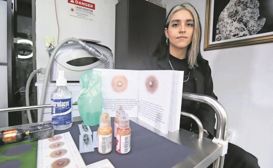 Para Brenda, los senos de las mujeres son lienzos, las pinturas que usa son el óleo y sus agujas, las brochas. Con su trabajo busca devolver a las sobrevivientes la dicha de verse al espejo. Foto: Fernanda Rojas/ EL UNIVERSAL