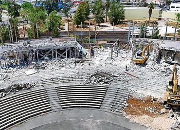 Detienen demolición de escuelas de música y danza en Tepic tras protestas; sigue construcción de estadio de fútbol