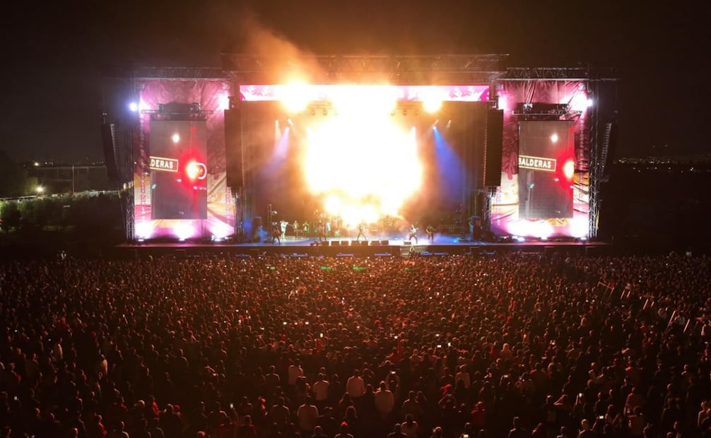 Nezahualcóyotl baila al ritmo de Panteón Rococó; 120 mil personas llenan Ciudad Jardín.
Foto: Especial.