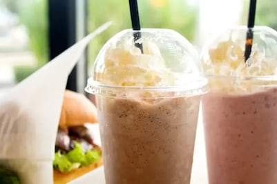 Mueren al menos 3 personas en EU tras consumir malteadas contaminadas