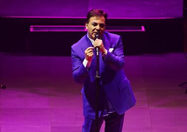 "¿Quién vino a llorar?": Cristian Castro llena de nostalgia y humor el Auditorio Nacional