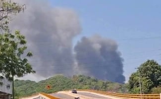 Se incendia tiradero municipal en Tapachula, Chiapas; bomberos ya trabajan en la zona
