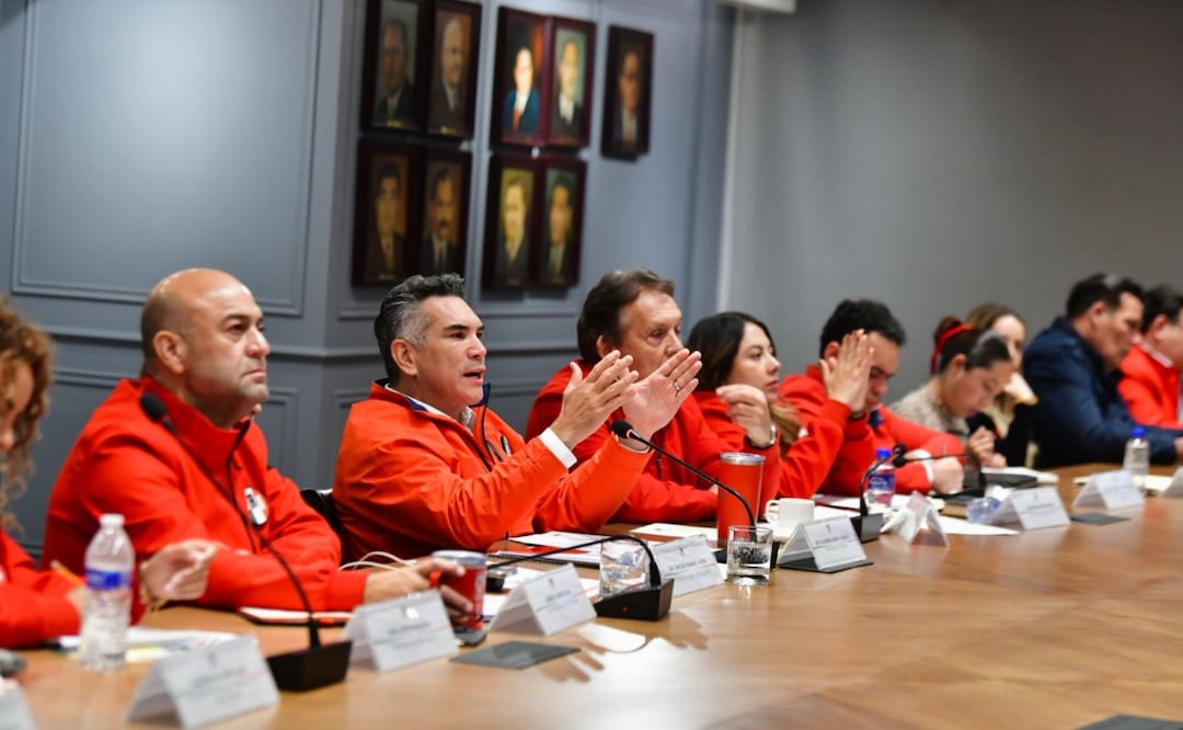 Alejandro "Alito" Moreno se reúne con dirigentes del PRI de los 32 estados (23/10/2025). Foto: Especial