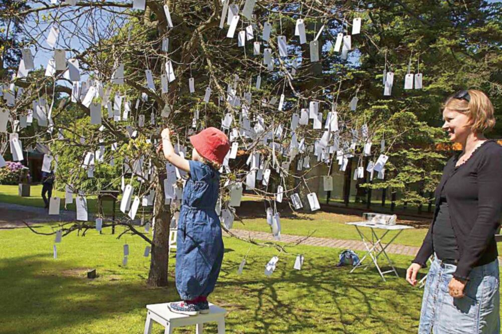 El proyecto de los árboles de los deseos forma parte de Tierra de esperanza (CORTESÍA PROYECTO PARADISO)