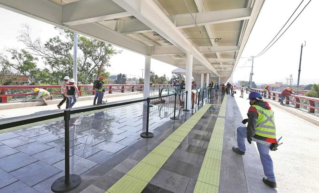 Con avance del 97%, Sheinbaum prevé que trolebús elevado esté listo en un mes. Foto: Archivo/EL UNIVERSAL
