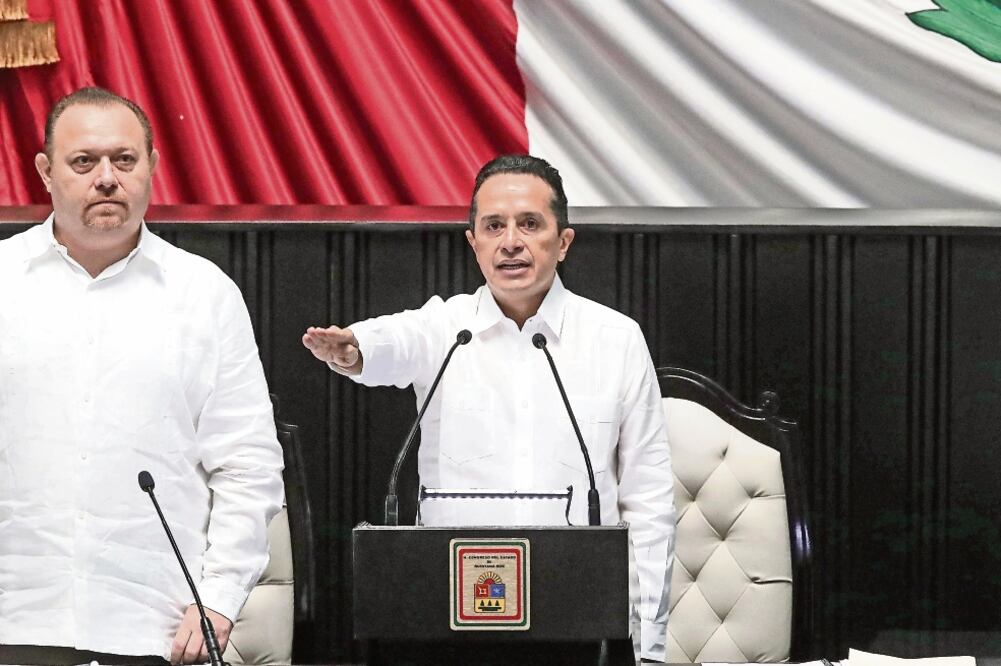 Durante su discurso en la explanada de La Bandera, el gobernador aseguró que en su administración será prioritaria la rendición de cuentas (ALEJANDRO ACOTSA. EL UNIVERSAL)