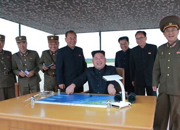 Misil que sobrevoló Japón "es un preludio para la isla de Guam", afirma Norcorea