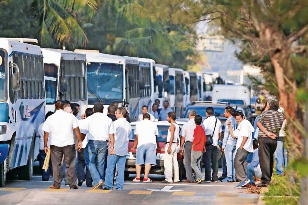 La alerta de Reino Unido indica que en la zona sur del país se han reportado bloqueos, particularmente en carreteras de Guerrero y Chiapas (ARCHIVO. EL UNIVERSAL)