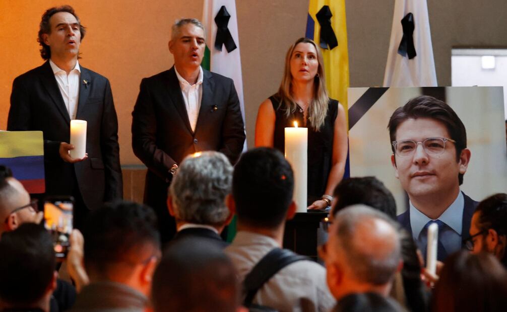 Amigos, familiares y políticos despiden al senador Miguel Uribe Turbay. (11/08/25) Foto: EFE