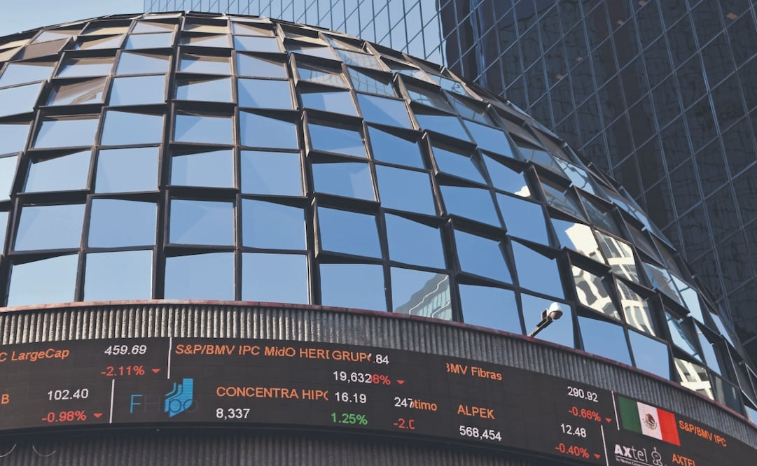 El principal indicador de la Bolsa Mexicana de Valores finalizó en 67 mil 977 puntos y fue la segunda pérdida consecutiva. Foto: Archivo/ EL UNIVERSAL
