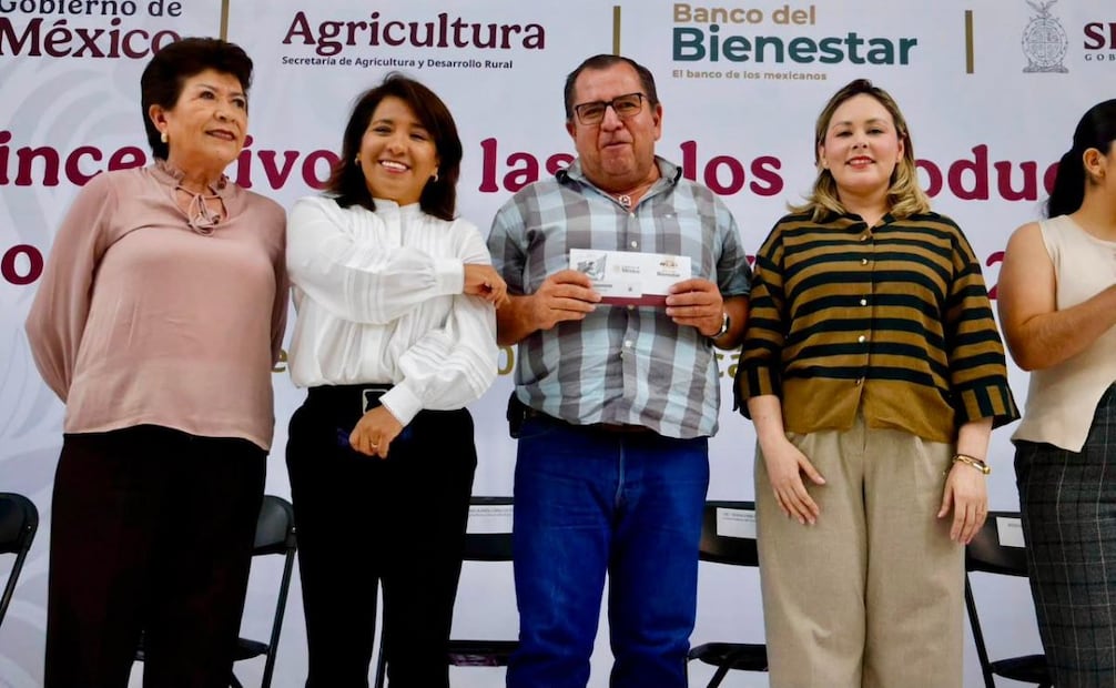 Yeraldine Bonilla busca ampliar el subsidio eléctrico en Sinaloa; entregan 580 apoyos a productores de maíz.
Foto: Especial.