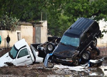 Gobernador de SLP brinda apoyo a familias de fallecidos en tromba