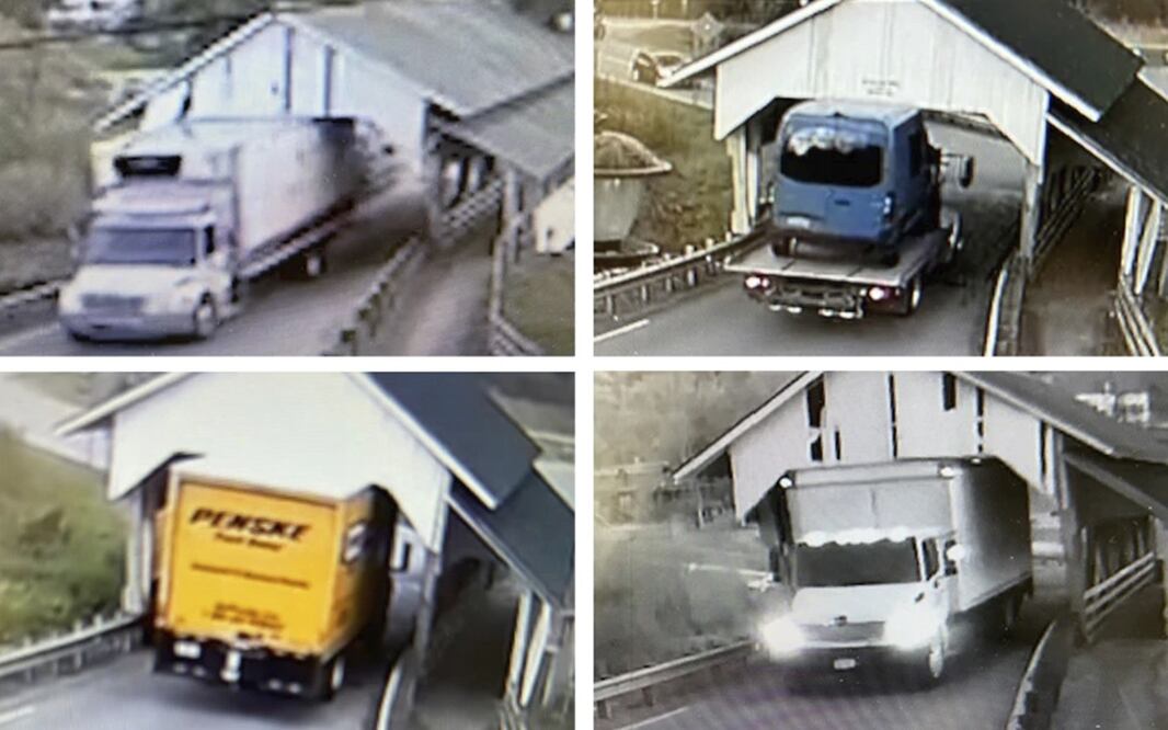 Los conductores de camiones no prestan atención a los carteles de advertencia en el histórico puente cubierto de Miller’s Run en Lyndon, Vermont. Foto: AP
