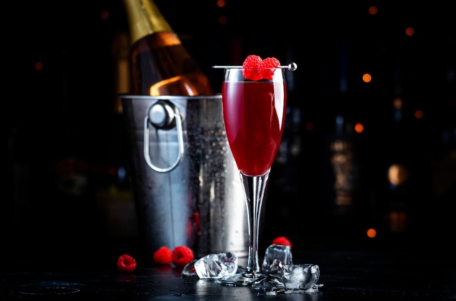 Fiesta inspirada en el Moulin Rouge. Foto: Istock