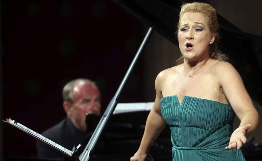 Su carrera internacional comenzó con sus exitosas interpretaciones de roles tales como la Reina de la Noche, Zerbinetta y Adele en Munich, Berlín y Viena. FOTO: EFE.