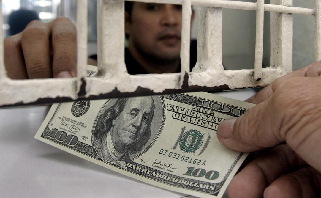 El índice dólar amanece con una apreciación de 0.16%. El euro baja 0.26% frente al billete verde, mientas la libra gana 0.13%. Foto: Archivo / EL UNIVERSAL