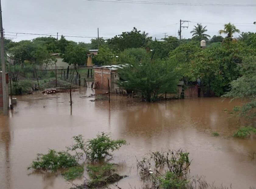 Lluvias dejan afectaciones a 300 familias en Oaxaca