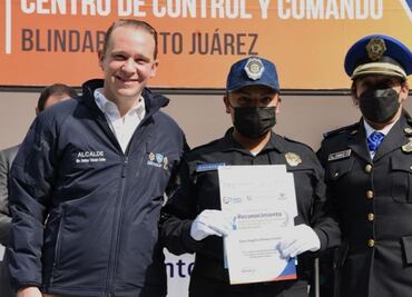 Taboada entrega reconocimientos a elementos de seguridad ciudadana