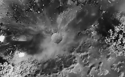 "¡Ups!" Trump difunde video de ataque en Yemen; "¡nunca volverán a hundir nuestros barcos!", afirma