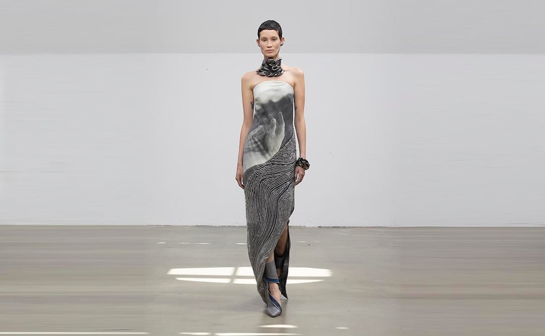 La tecnología de fibra seca de EPSON utilizada en la colección del diseñador de moda Yuima Nakazato, es un presente  histórico en la reducción de la huella hídrica. Foto: Gio Staiano