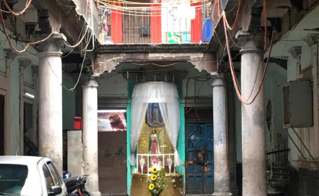 En una vecindad del Centro Histórico se hallaron indicios sobre el asesinato de dos menores.  Foto: Yara Silva/El Gráfico