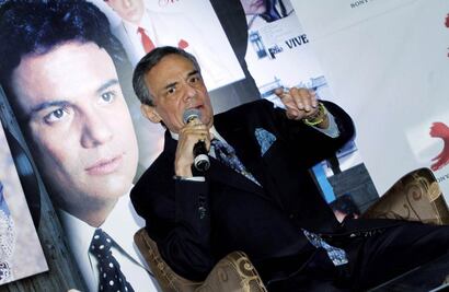 Sarita niega que José José esté en coma