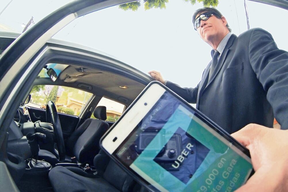 Será la primera vez que los ministros de la Suprema Corte de Justicia de la Nación fijarán una postura sobre los requisitos a los socios de Uber (ARCHIVO EL UNIVERSAL)