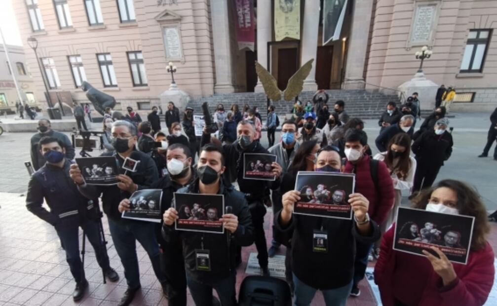 Periodistas se manifiestan en Segob; minuto a minuto de las protestas en todo el país