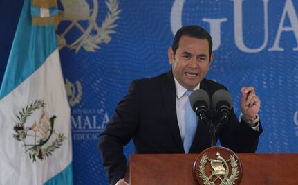 “Por seguridad”, presidente de Guatemala prohíbe el acceso al país a funcionario colombiano