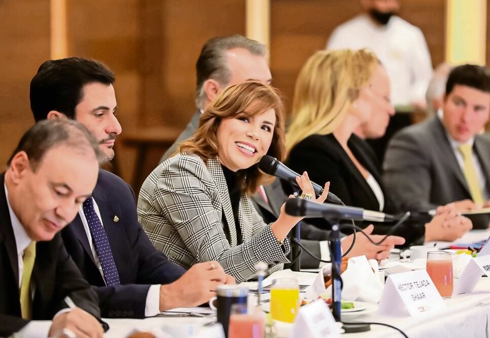 La gobernadora participó en la sesión del Consejo Coordinador Empresarial.