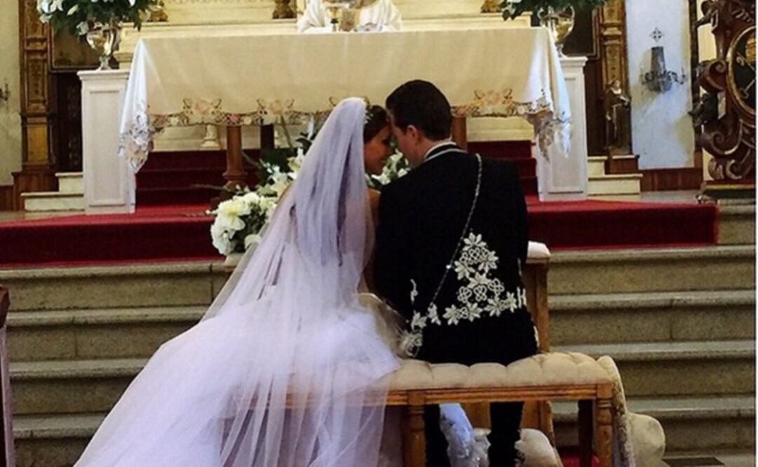 Anahí y Manuel Velasco: sobre esta boda hubo mucha especulación, desde cómo sería el vestido de la novia, que fue confeccionado por mujeres artesanas de Chiapas (ARCHIVO EL UNIVERSAL)