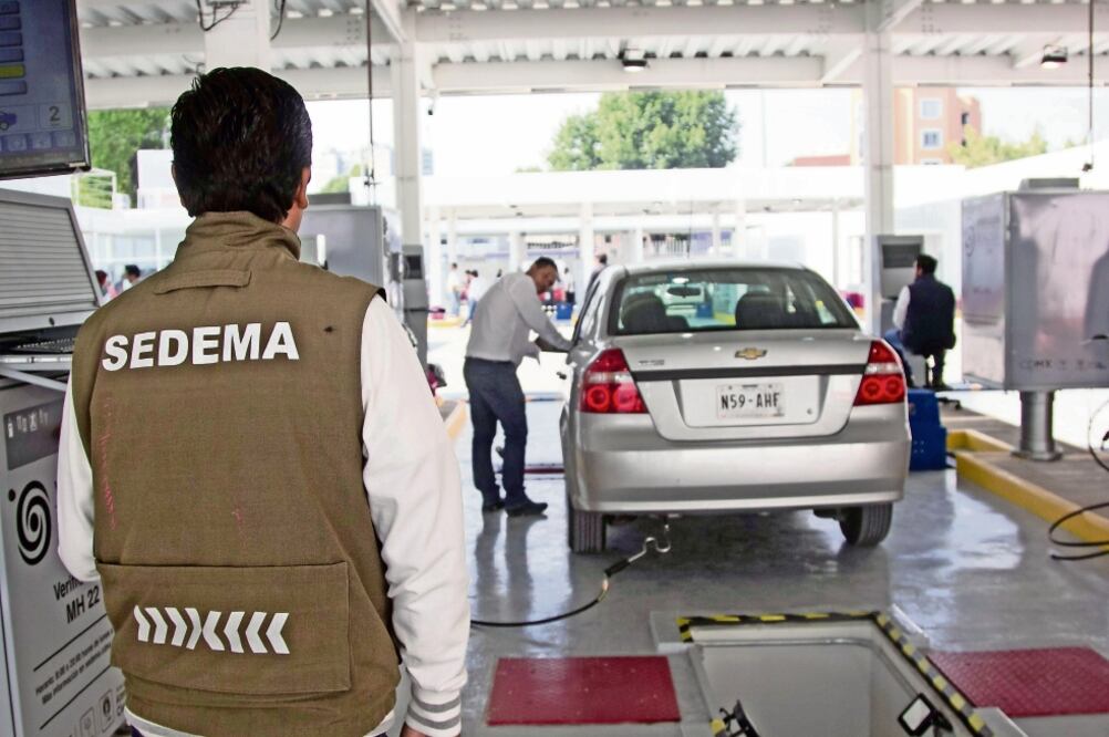 La Asociación Ecológica de Verificación denunció que no serán 55 verificentros los que operarán a partir del 2 de julio, sino 57 (ARCHIVO EL UNIVERSAL)