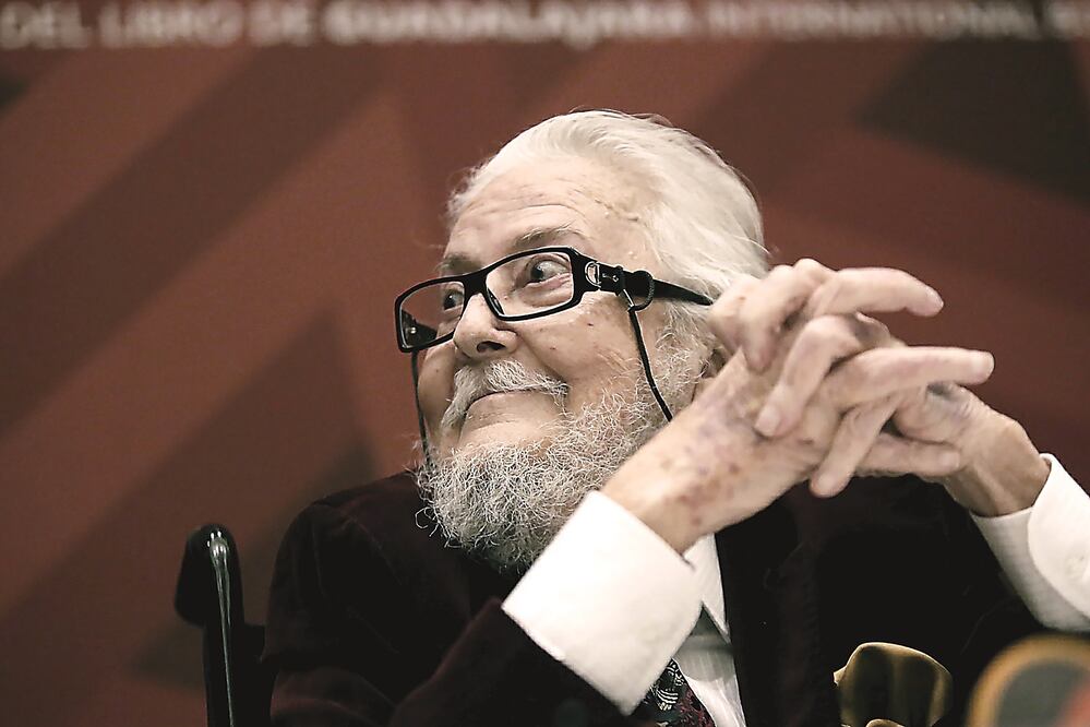 El Premio Cervantes 2015 durante su presentación en la FIL de Guadalajara (ALEJANDRA LEYVA. EL UNIVERSAL)