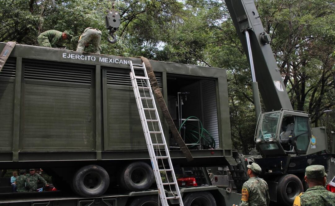 Ejército Mexicano lleva planta purificadora móvil a colonias de Benito Juárez. Foto: Rafael García