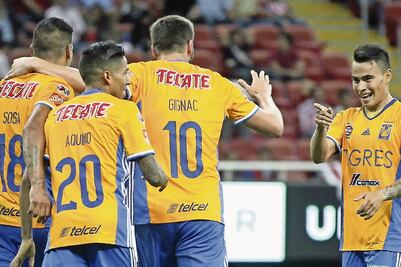 Los Tigres del “Tuca” se devoran a las Chivas
