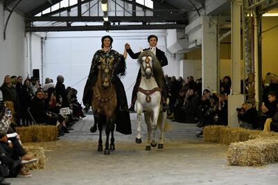 Presentan colección de moda inspirada en María Félix 