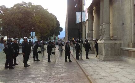 Presuntos “porros” intentar tomar Facultad en Oaxaca