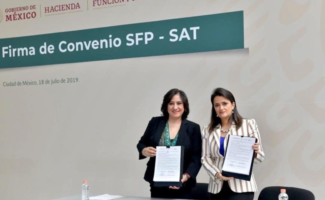 Firma de convenio de colaboración entre el SAT y la SFP para combatir la corrupción fiscal y financiera. Foto: Twitter @Irma_Sandoval