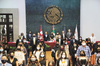 Reconocen aportación de jóvenes voluntarios de Hidalgo