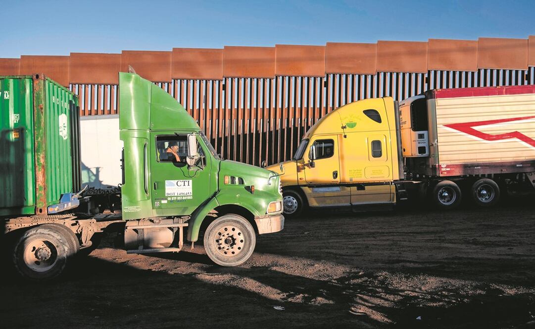 Según organismos especializados, para satisfacer la demanda de trasporte público federal de carga y pasaje en el país hacia 2030 es necesario contratar a 41 mil nuevos operadores. Foto: Archivo. El Universal