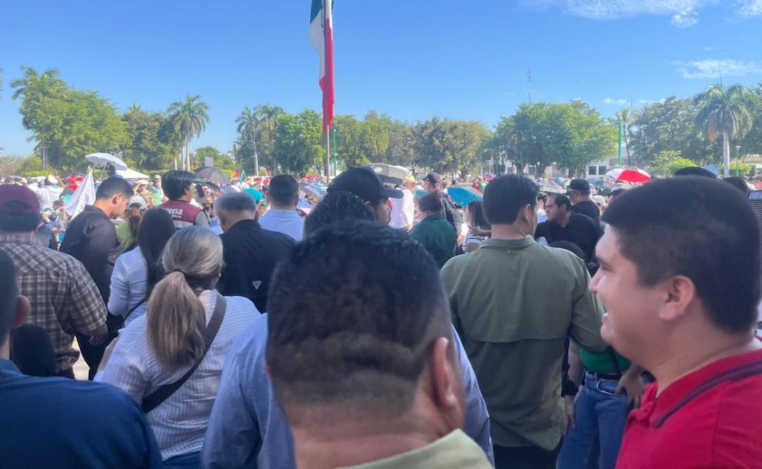 Informe de Sheinbaum reúne a miles en diferentes estados; burócratas soportan calor y cierres viales para seguir mensaje. Foto: Especial