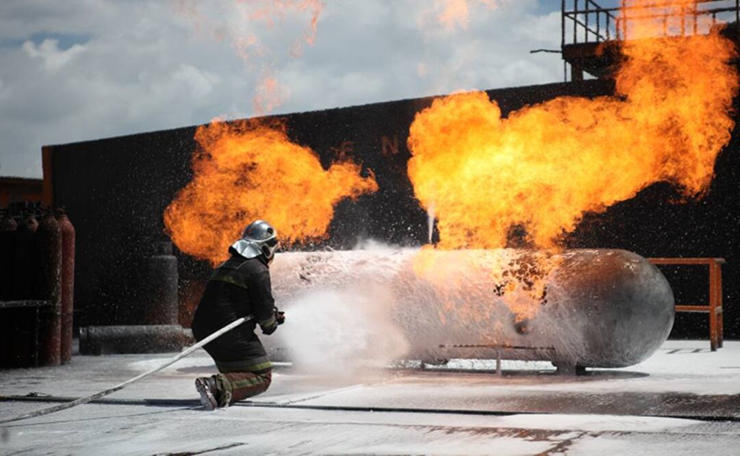 En el marco de la Campaña de Seguridad en el Manejo de Gas L.P., las empresas distribuidoras y expertos llevaron a cabo cursos de capacitación (Foto: Iván Stephens / EL UNIVERSAL)