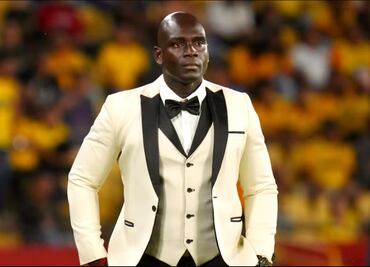 Segundo Castillo explicó por qué decide vestirse de gala en los partidos; "Tengo que estar a la altura"