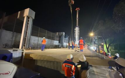 Cumple más de 24 horas cierre en Ermita- Iztapalapa; continúan maniobras para retirar pieza del Trolebús Elevado